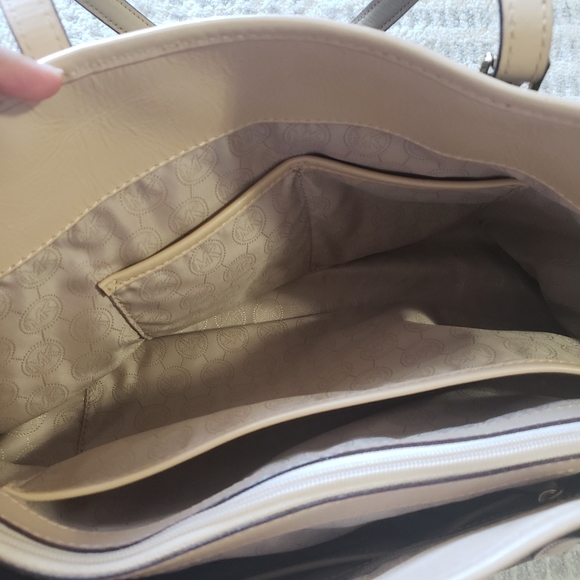 MK Bag - Picture 4 of 5